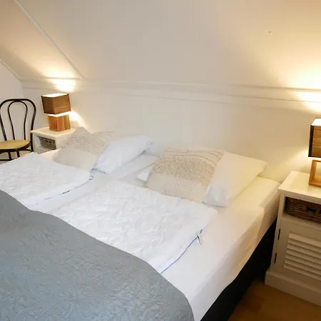 Buiten 108 *