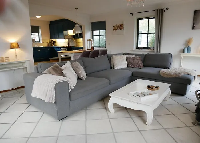 Buiten 108 بيت للعطل كالانتسوج